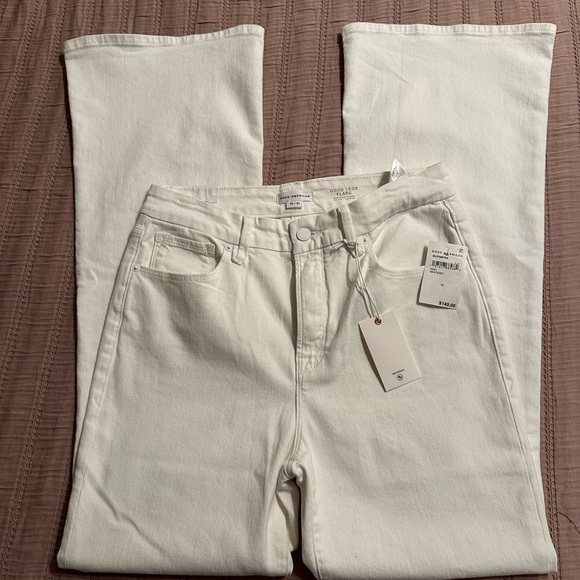 NWT Good American Good Legs Flare Jeans in White001 - Picture 7 of 16
